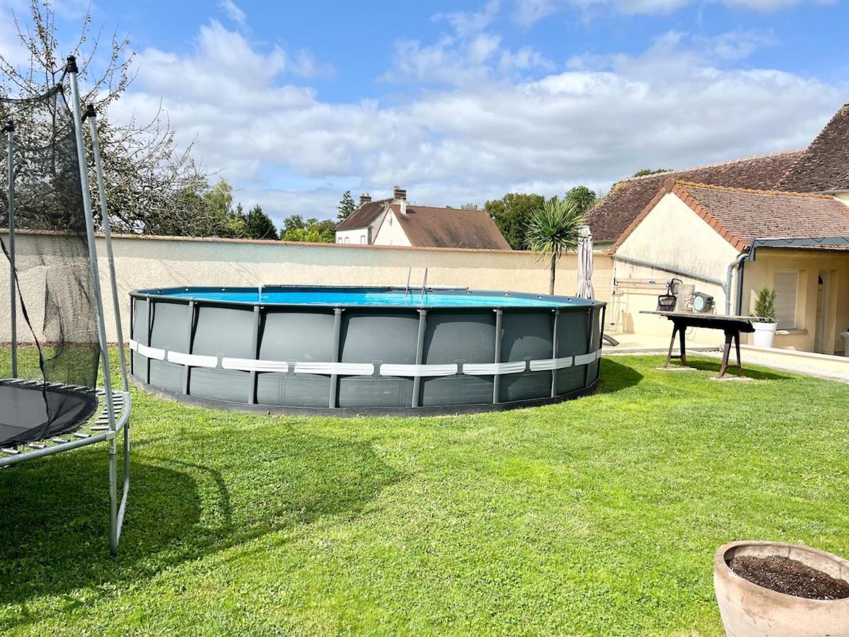 Le Retro Champlay Villa Exterior photo